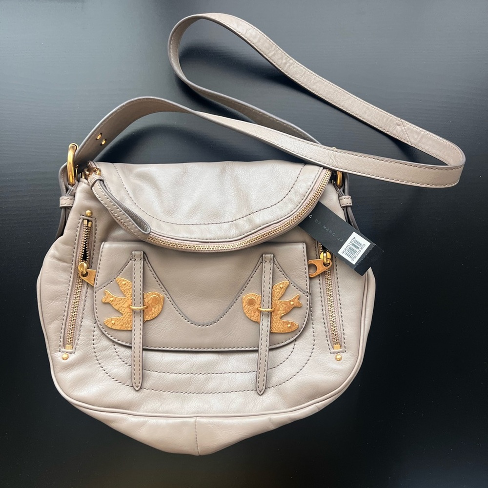 Marc Jacobs Beige Purse NWT Large Bag With Pockets Zippers Marc Jacobs Crossbody